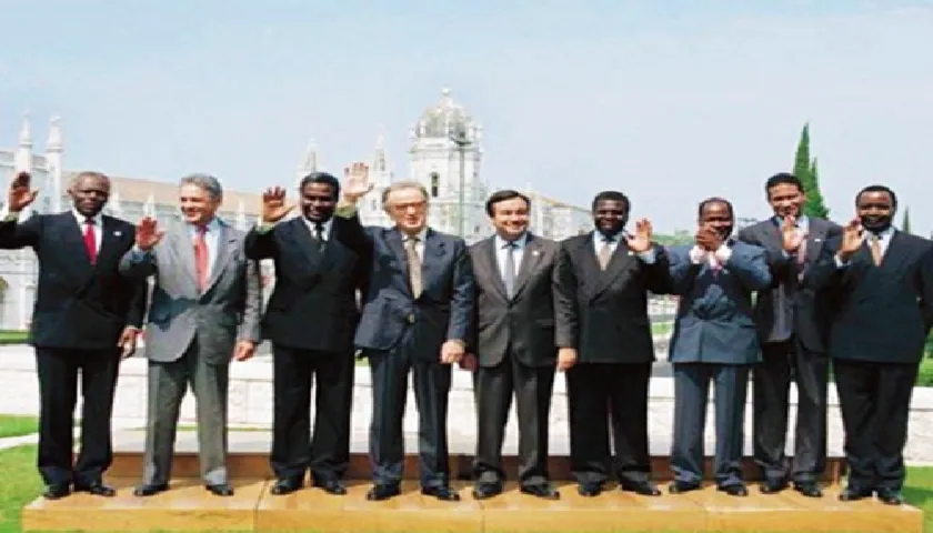 Cplp Continua Em Coma (quase) Irreversível