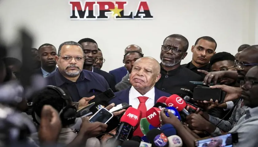 JOÃO LOURENÇO ORDENA NULIDADE DA CANDIDATURA DE HIGINO CARNEIRO