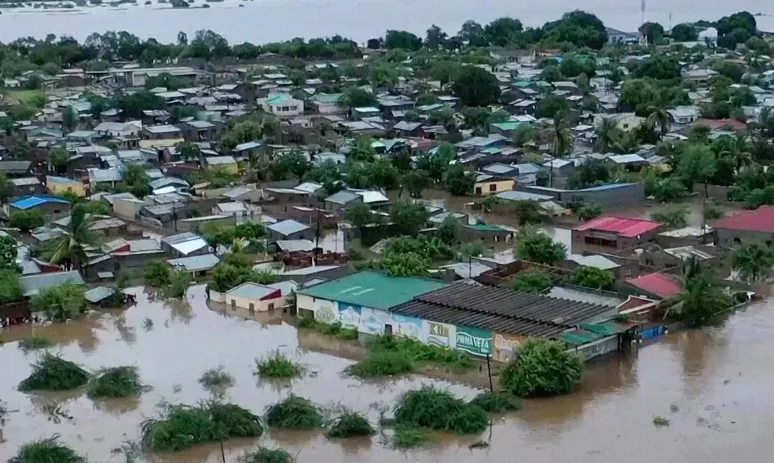 Moçambique estima 1,6 mil milhões de dólares para reconstrução dos danos causados pelas inundações