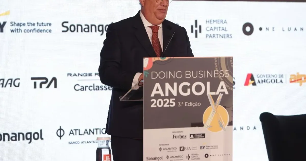 “Angola? As condições estão reunidas. Desafio é fazermos acontecer”, diz ministro da Economia de Portugal