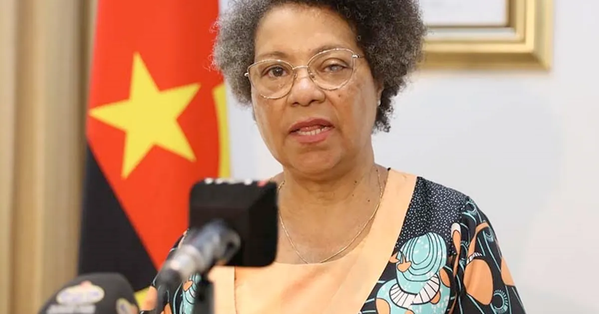 Angola prevê contratar 6 mil professores em 2026, mas orçamento da educação gera contestação