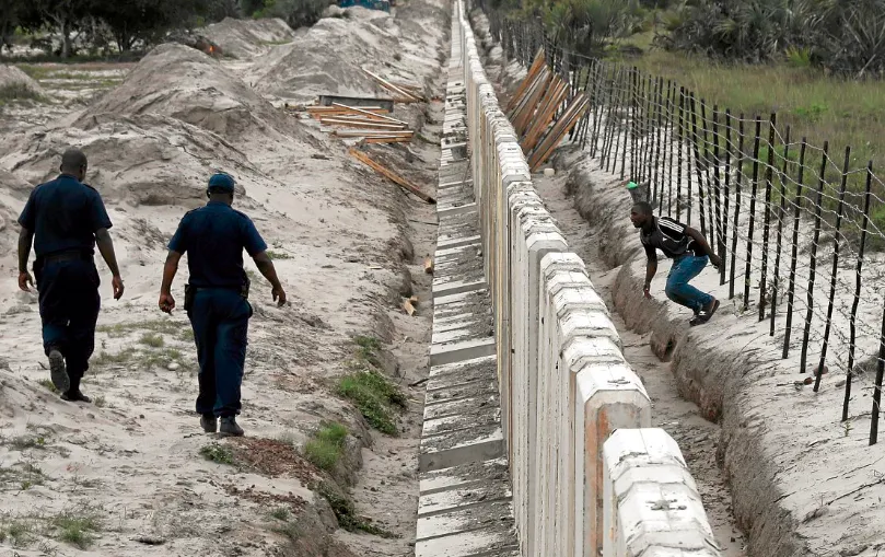 Tribunal sul-africano anula contrato milionário para muro fronteiriço com Moçambique