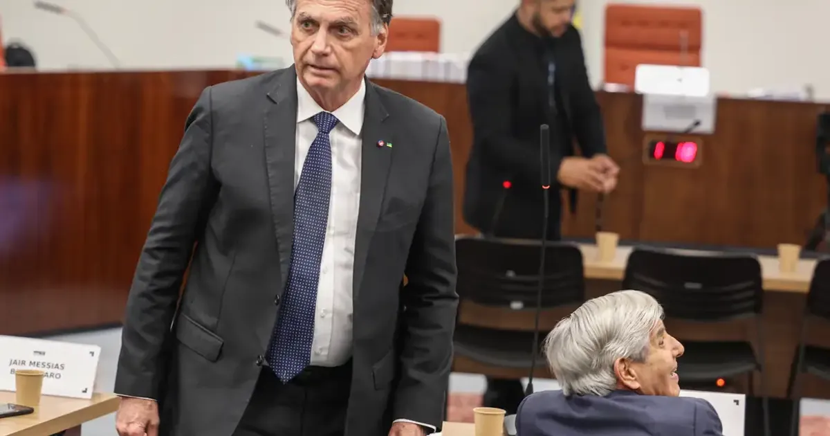 Justiça brasileira condena ex-presidente Jair Bolsonaro a 27 anos de prisão em regime fechado