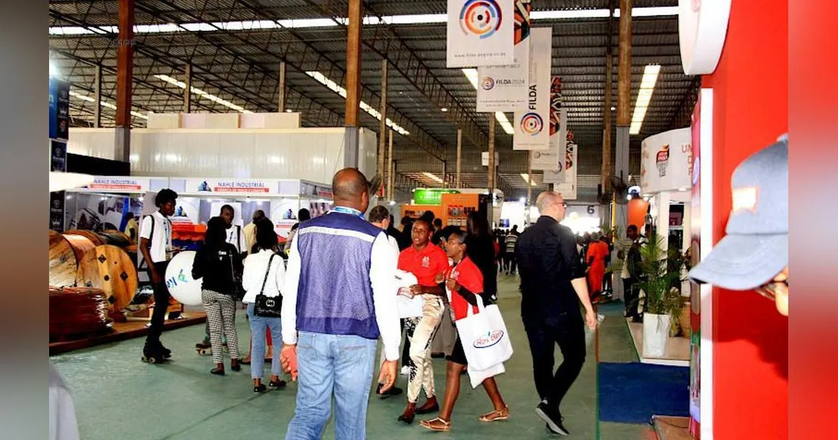 Arrancou esta Terça-feira a maior bolsa de negócios de Angola