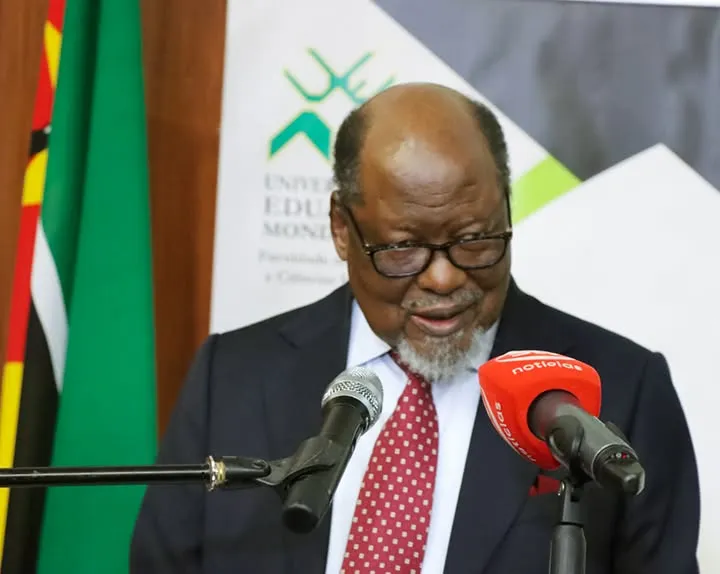 Joaquim Chissano enaltece contributo da Universidade Eduardo Mondlane na consolidação da independência nacional