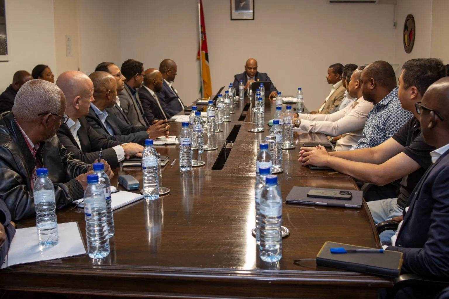 Governo moçambique e ICM analisam implementação do decreto que impõe restrições à importação de arroz e trigo