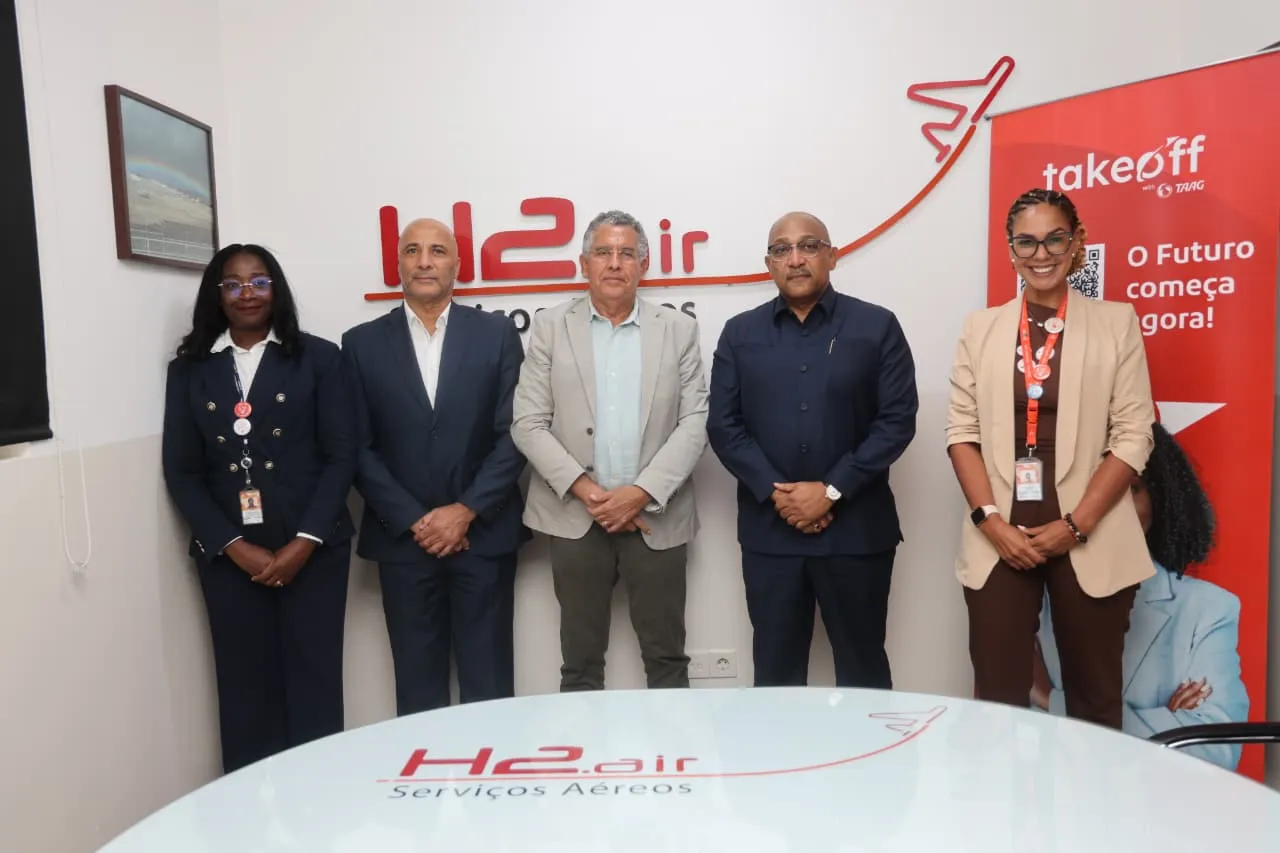 TAAG e a H2AIR promove empregabilidade com capacitação de 80 estagiários