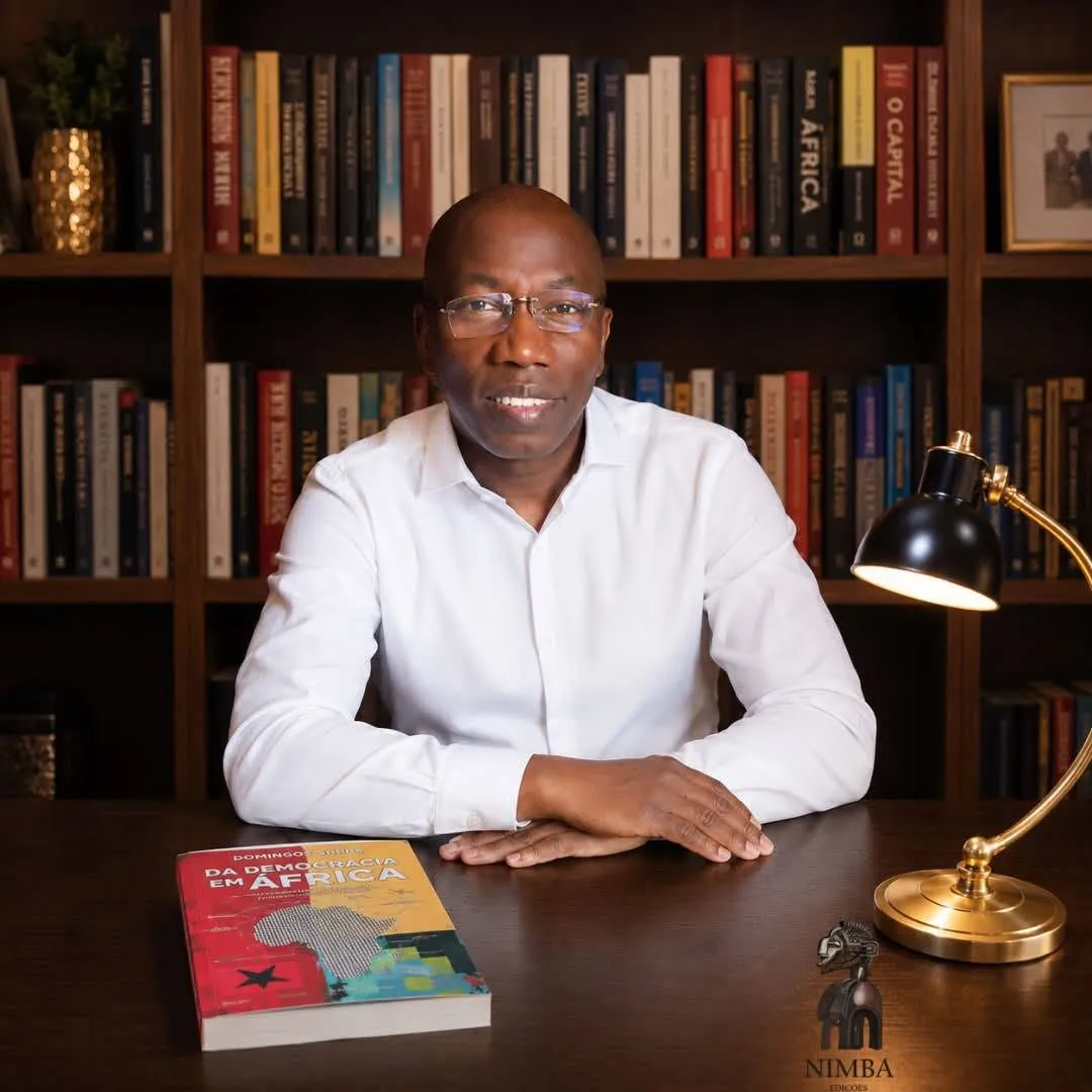 Domingos Simões aborda em livro autovitimização e corrupção que perpetuam ciclo de instabilidade na Guiné-Bissau