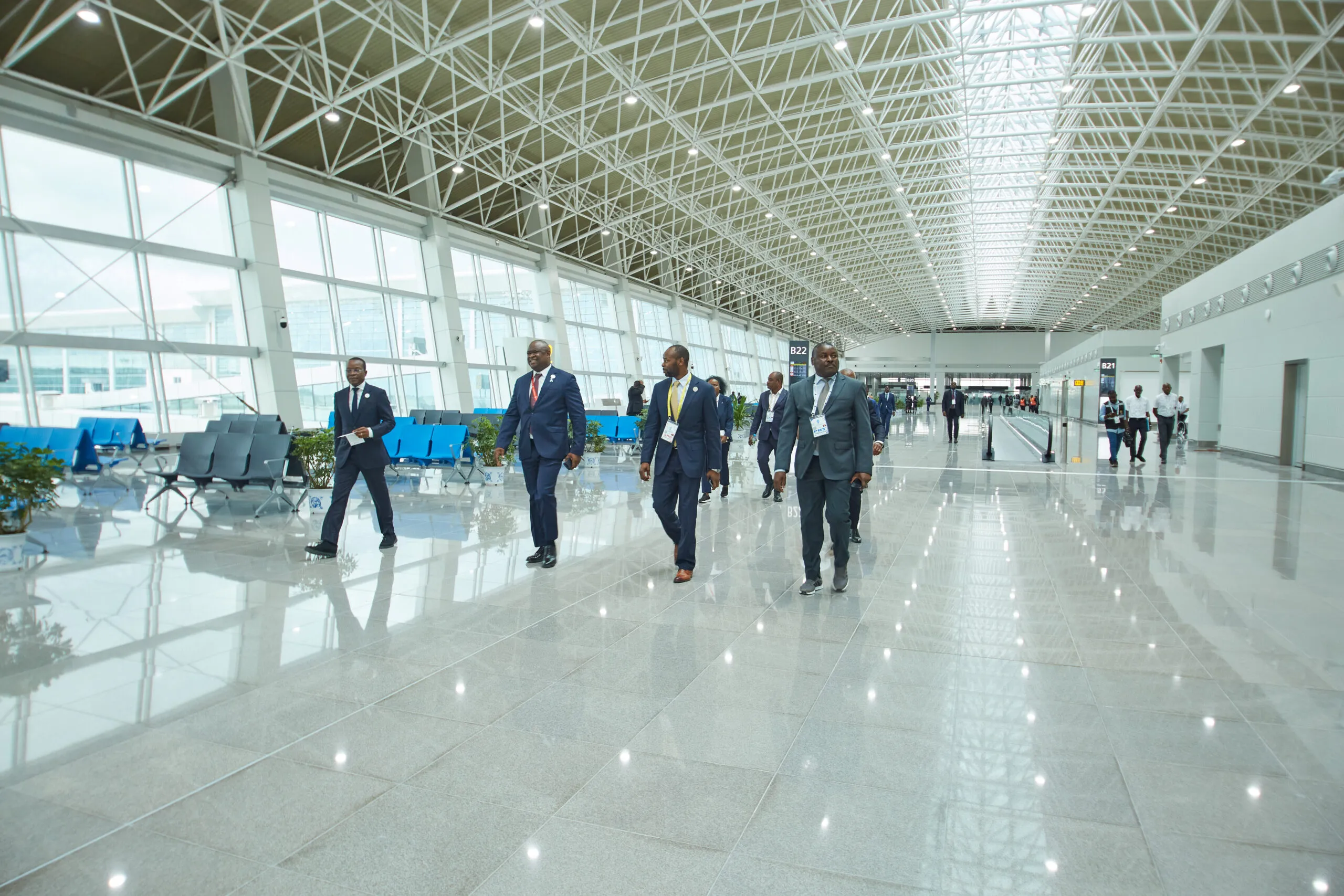 Aviação africana pede aos governos que assumam custos dos sistemas de controlo de passageiros