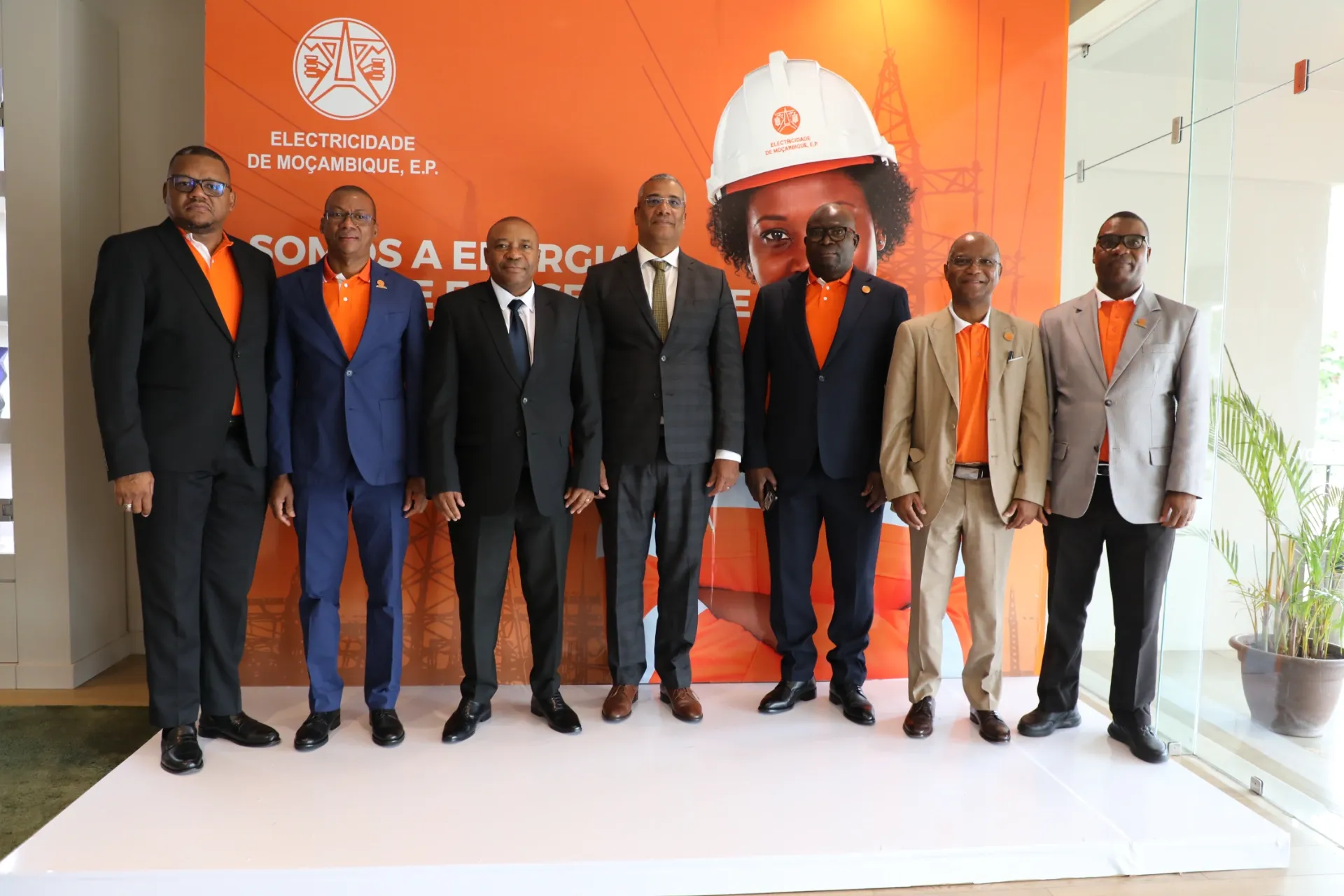 Electricidade de Moçambique assinala 49 anos e reitera modernização e melhoria dos serviços