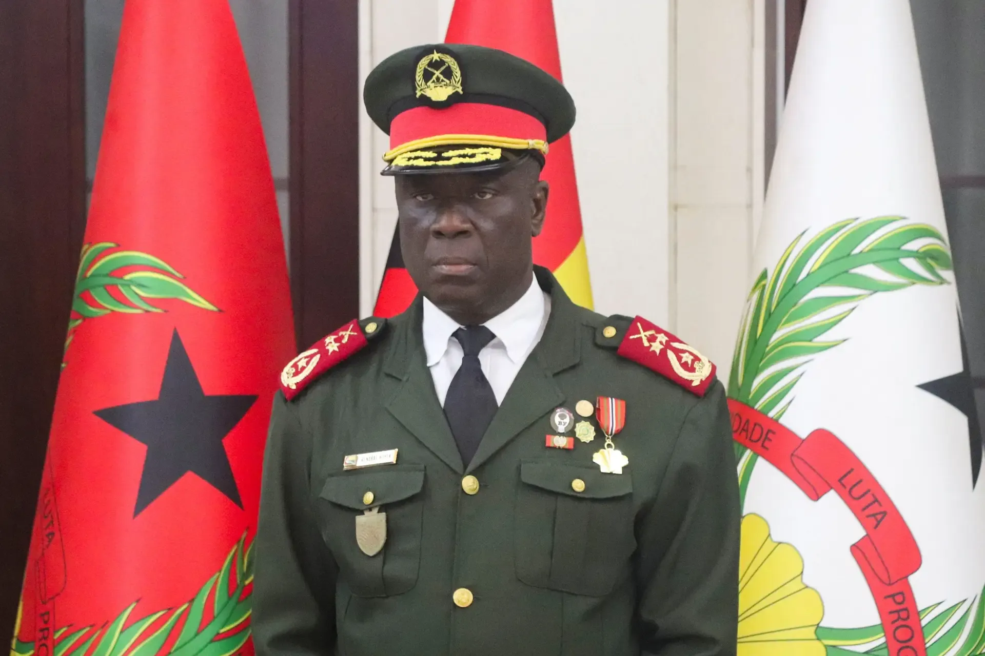 Presidente de Transição da Guiné-Bissau exonera ministros e reorganiza Executivo