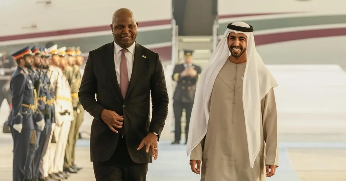 Presidente moçambicano em Abu Dhabi para mobilizar investimentos para projectos estratégicos
