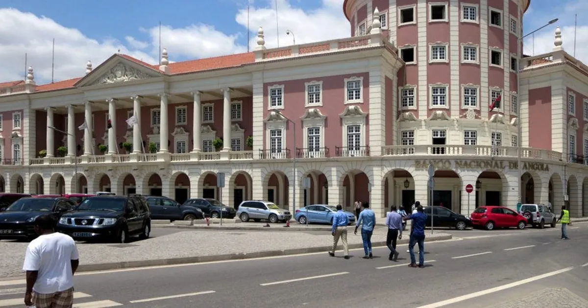 BNA endurece exigências de capital e força consolidação no sector bancário angolano