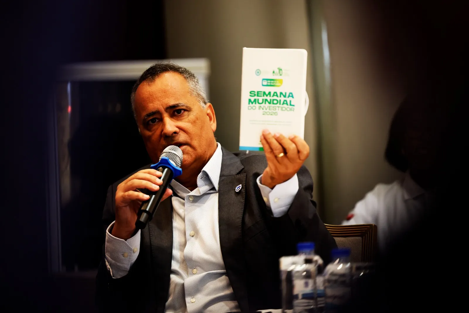 Acesso às divisas condiciona expansão internacional da Standard Gestão de Activos