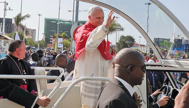 Papa Leão XIV preside missa campal na centralidade do Kilamba em Luanda