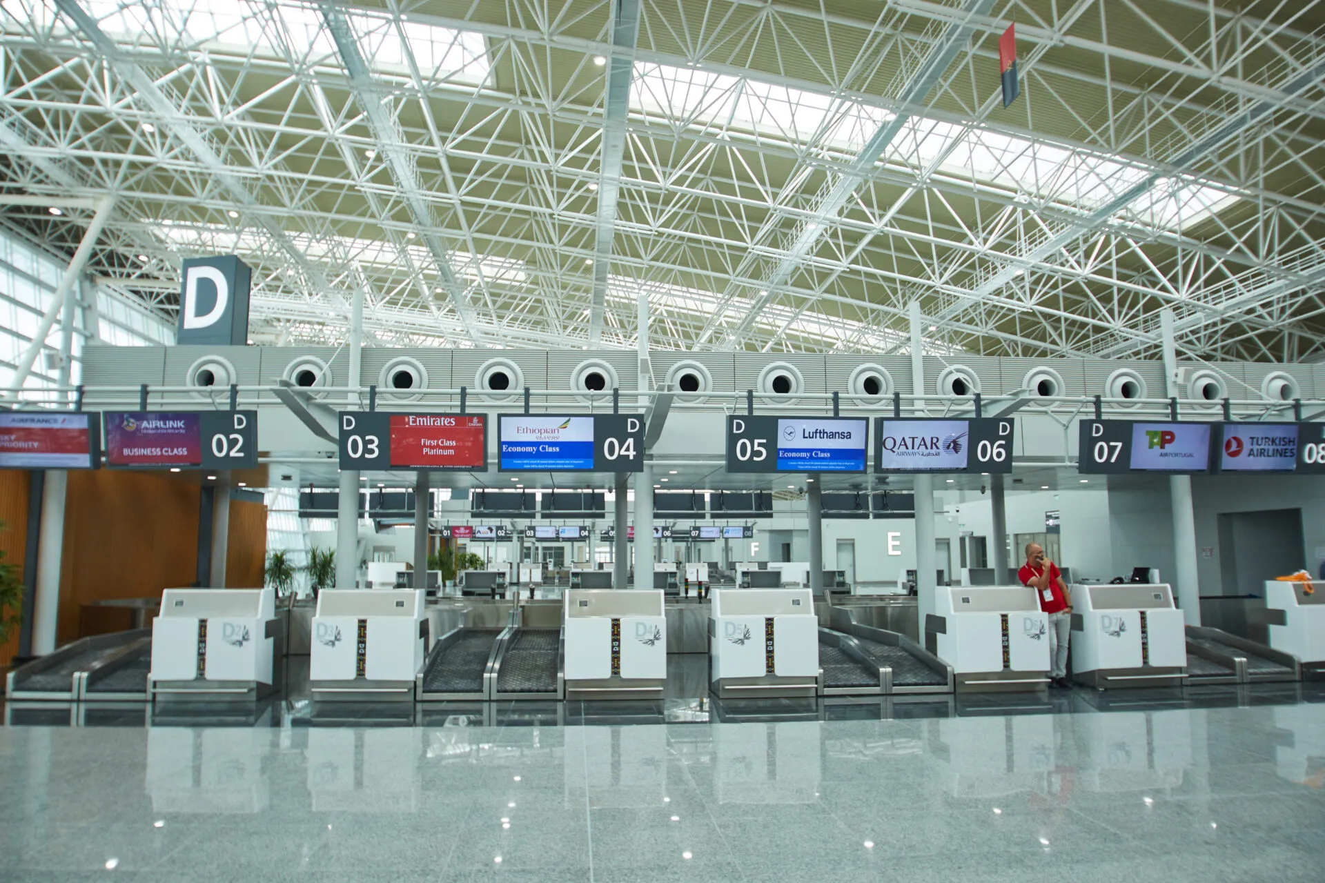 Autoridades angolanas concluem transição aeroportuária e consolida novo hub internacional em Icolo e Bengo