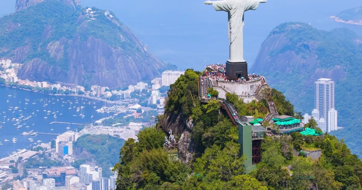 Número de turistas portugueses no Brasil atinge 273.483 em 2025