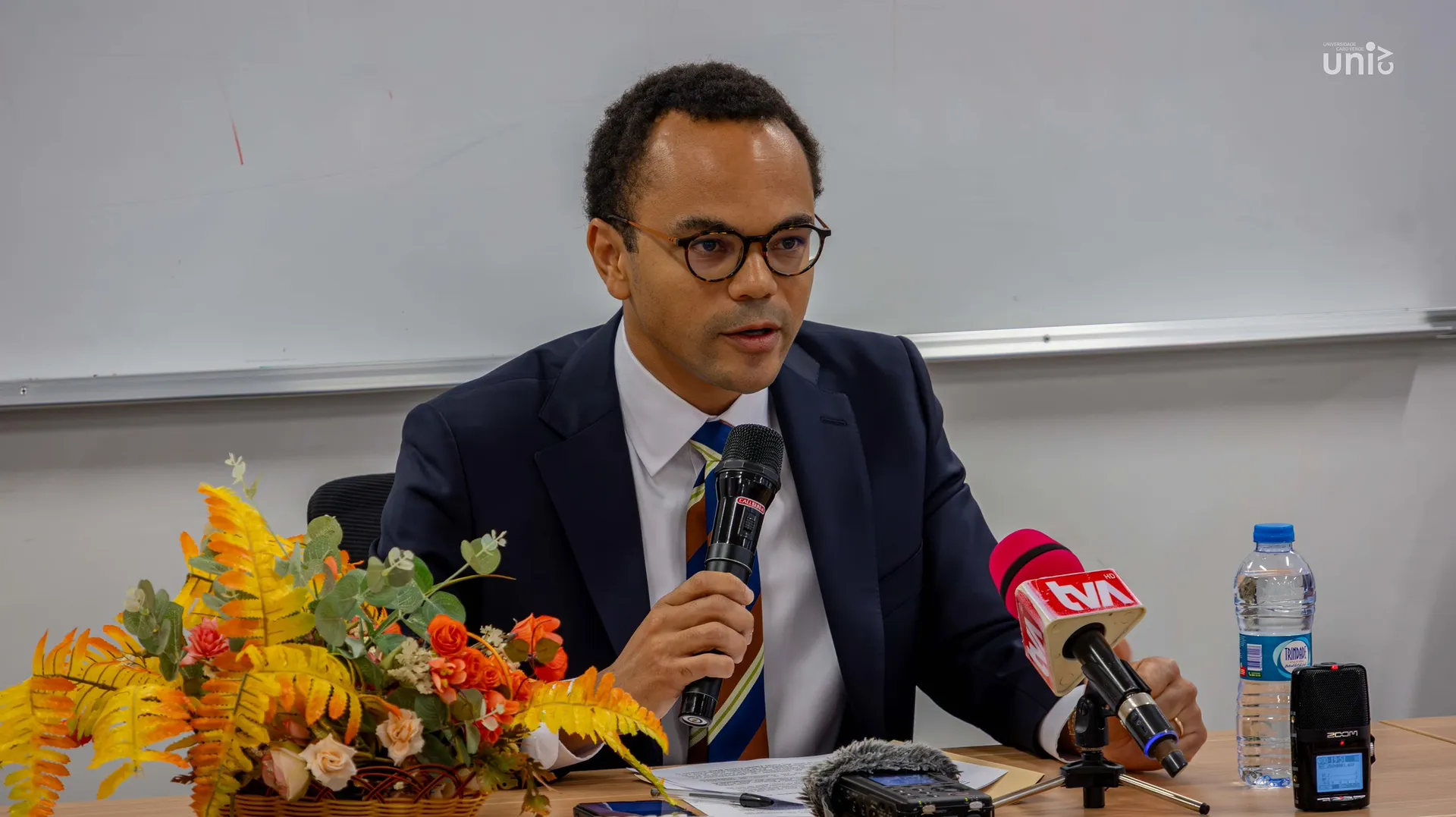 Uni-CV e França fortalecem parceria no ensino e formação de professores de francês