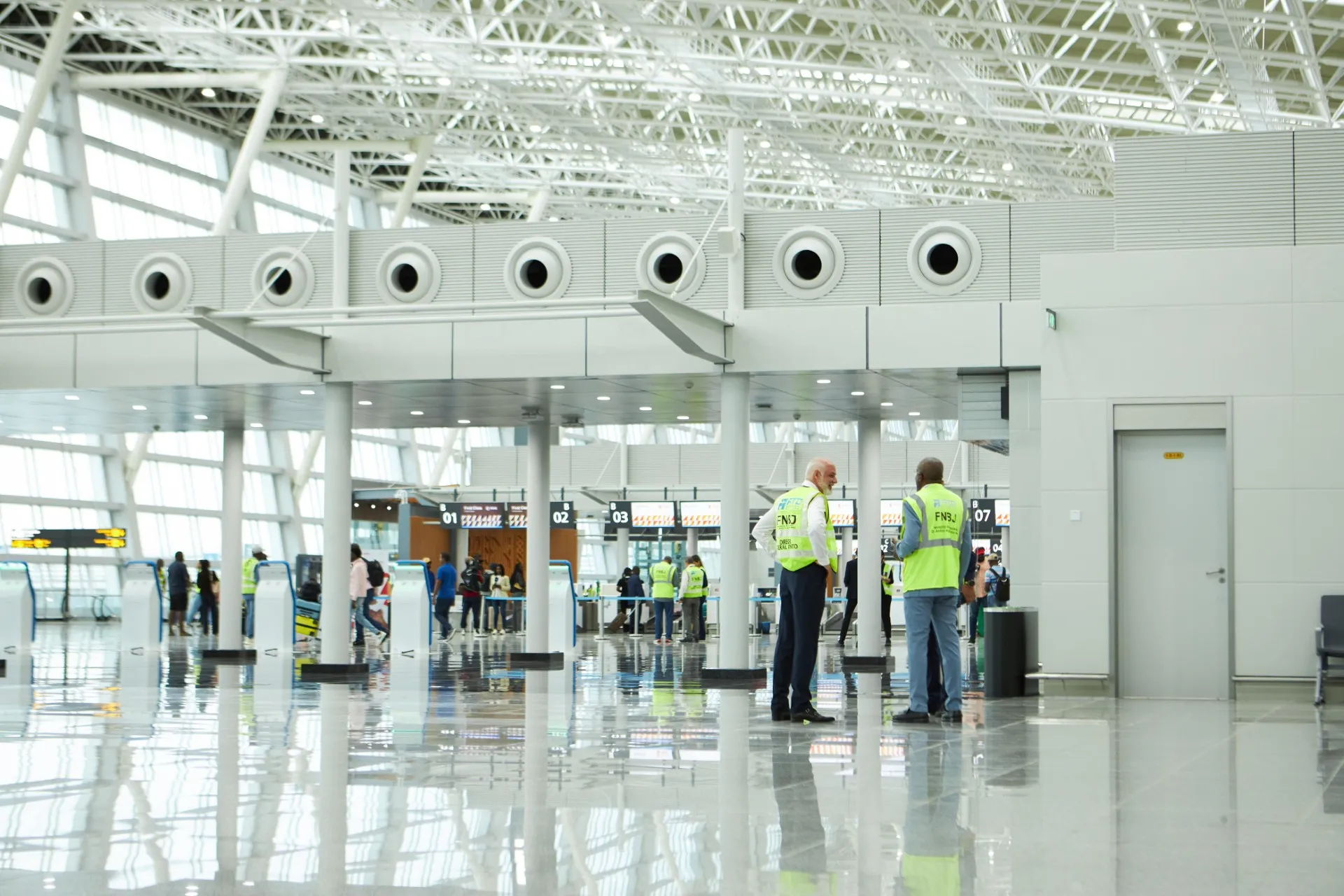 Autoridades angolanas concluem transição aeroportuária e consolidam novo hub internacional em Icolo e Bengo