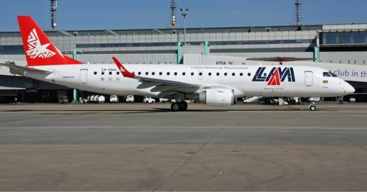 Linhas Aéreas de Moçambique esta no mercado à procura de cinco Boeing 737-700