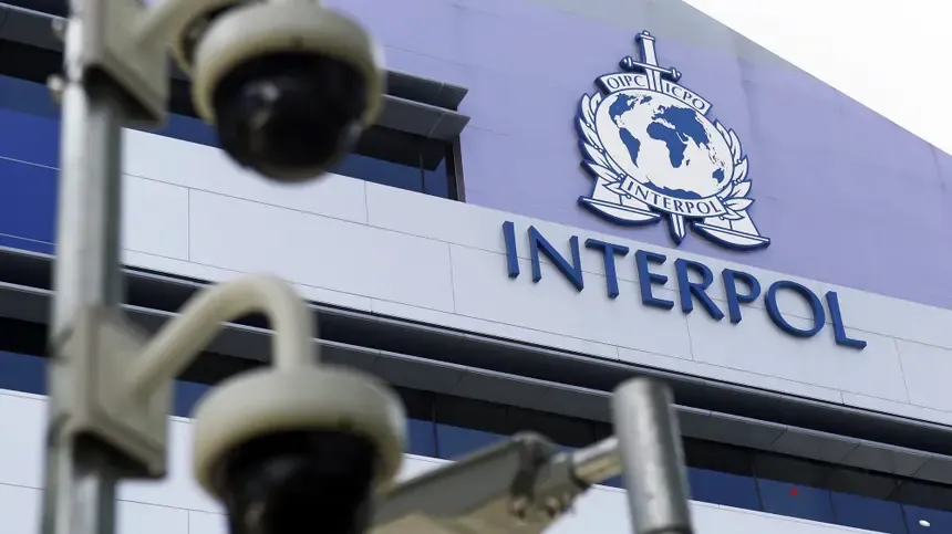 Interpol detém ex-conselheiro especial do Presidente são-tomense