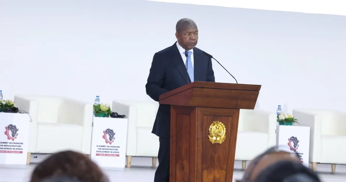 João Lourenço alerta para défice “colossal” de infra-estruturas em África e apela à mobilização de capital continental