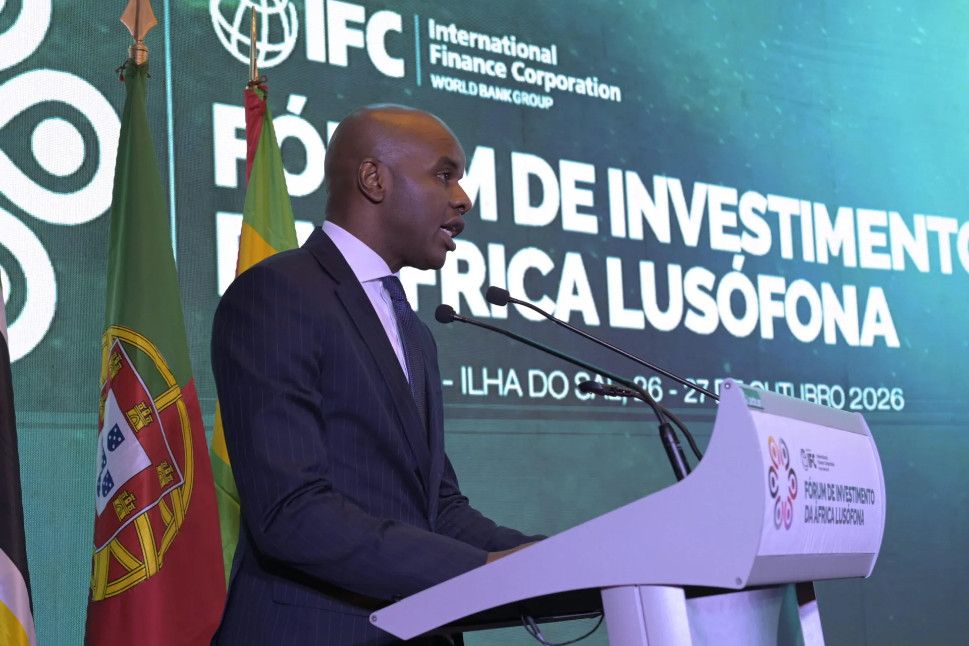 Salim Valá defende que corredores em Moçambique devem gerar produção, emprego e valor local no Fórum de Investimento da África Lusófona