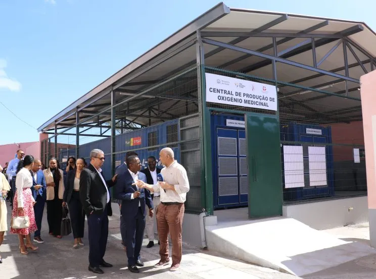 Hospital Agostinho Neto passa a produzir oxigénio medicinal em Cabo Verde