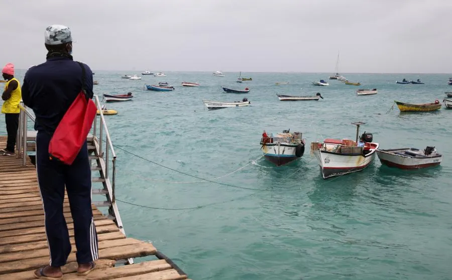 Cabo Verde apoia desconto de 10% no gasóleo das pescas por 3 meses; em Angola, bastonário da OAA pede mais autonomia para a Justiça