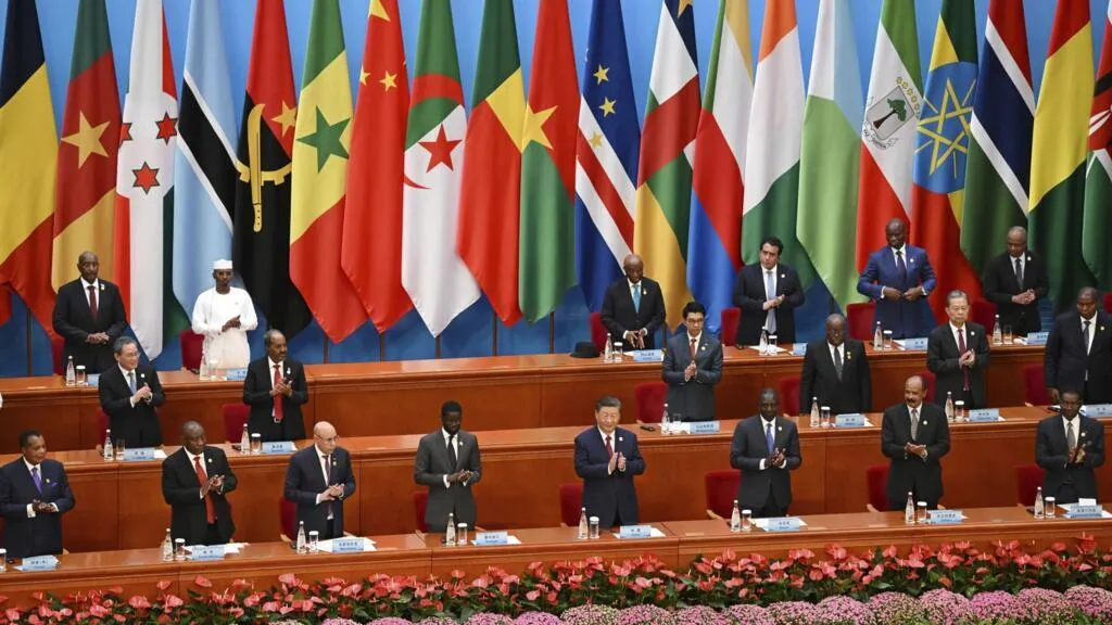 China abre mercado a África com tarifa zero em todos os produtos importados