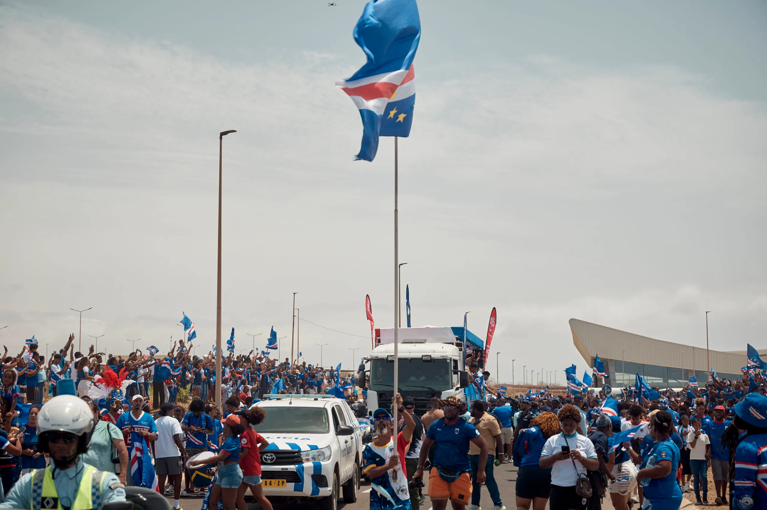 Cabo Verde recebe os “Tubarões Azuis” como heróis nacionais no Dia da Independência