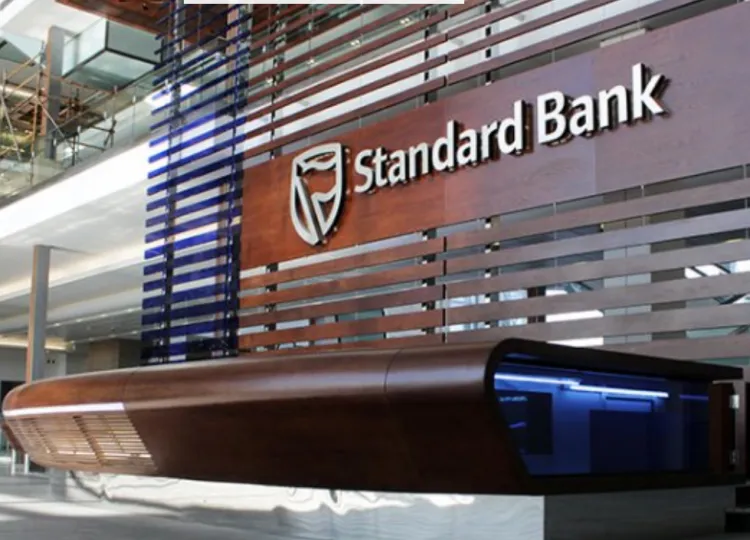 Lucros do Standard Bank Moçambique recuam 26% em 2025