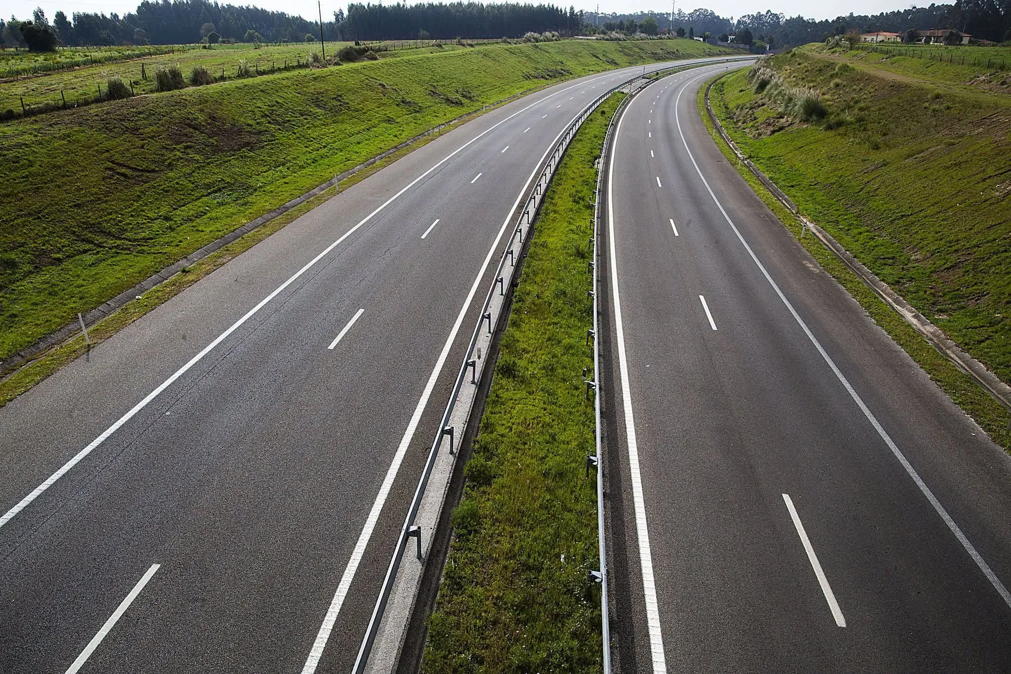 Primeira fase da construçao da autoestrada Oeste–Leste de Angola consome 21 milhões USD