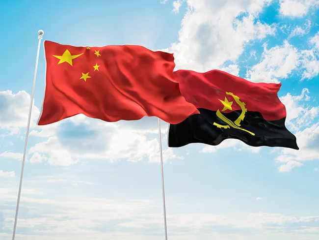 Acordo com Macau abre porta à entrada de seguradoras chinesas em Angola