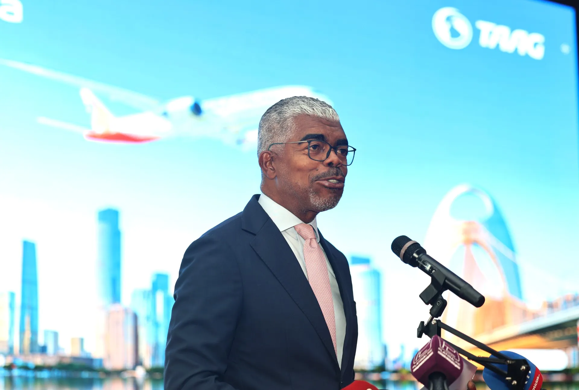 Angola Impulsiona Aviação com Inclusão