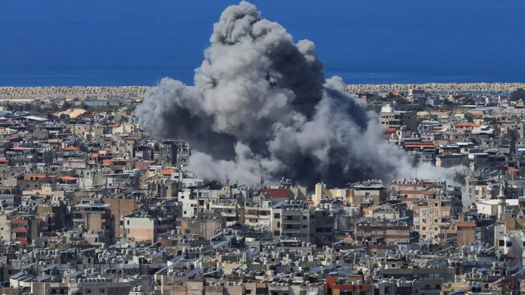 Ligações aéreas entre os EUA e o Médio Oriente caem quase 60% devido à guerra