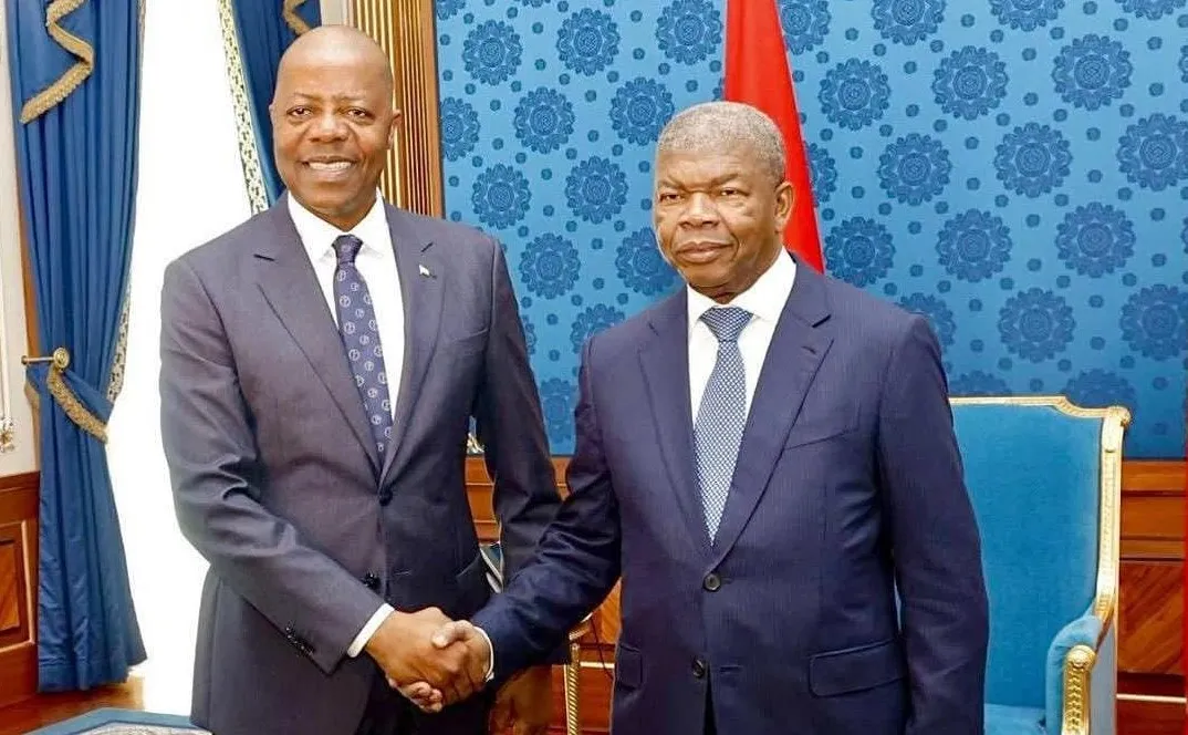 Chefe do Governo de São Tomé e Príncipe em Angola para reforço da cooperação em vários domínios