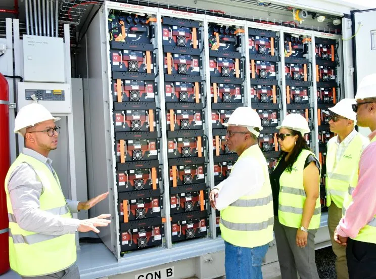 Cabo Verde investe 6 milhões de euros para Sistema de Armazenamento de Energia em Baterias na Boa Vista