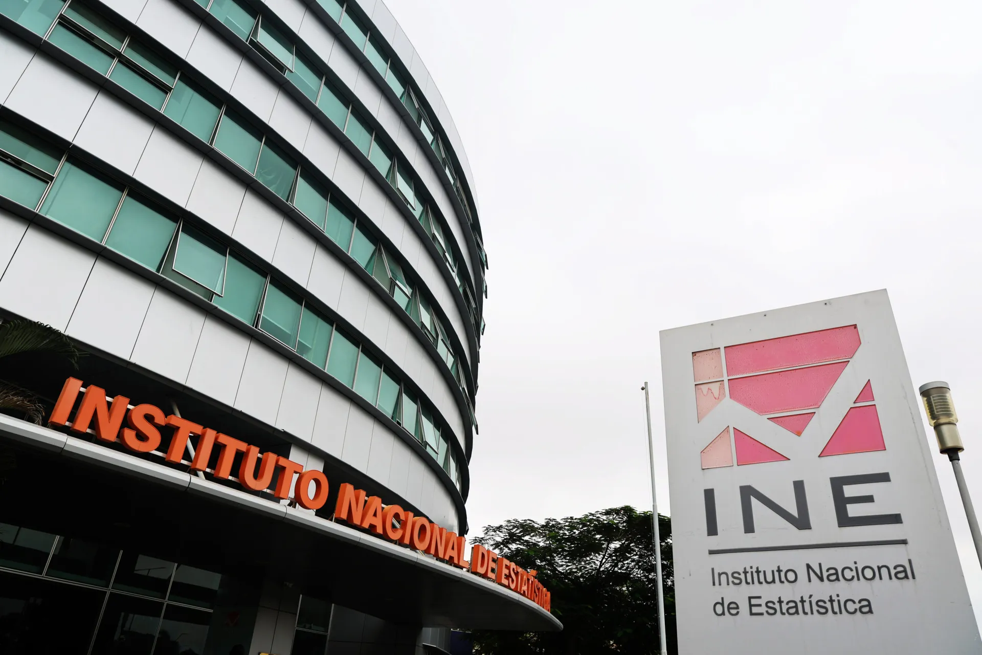 PIB de Angola cresce 8,74% no 2.º trimestre e economia não-petrolífera ‘acelera’ 9,24%