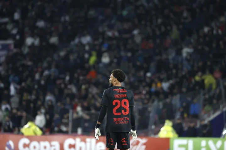 Guarda-redes cabo-verdiano Vozinha estreia-se em vitória do Colo-Colo na Taça