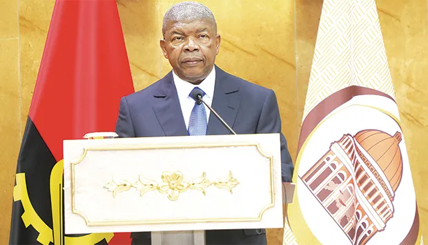 João Lourenço anuncia redução da dívida pública de Angola para 51,2% do PIB em 2026