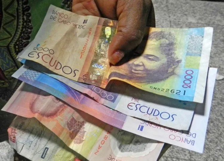 Cabo Verde cria comissão para actualizar salário mínimo até 226 euros