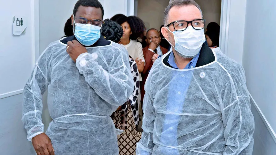 Missão Técnica Angola-Brasil visitou Hospital Azacont de Menezes