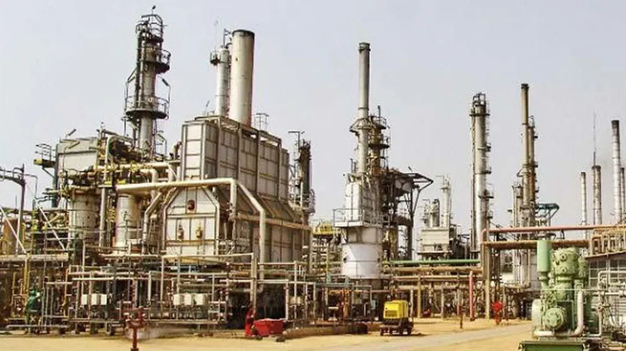 Parlamento moçambicano defende aposta na construção de refinarias