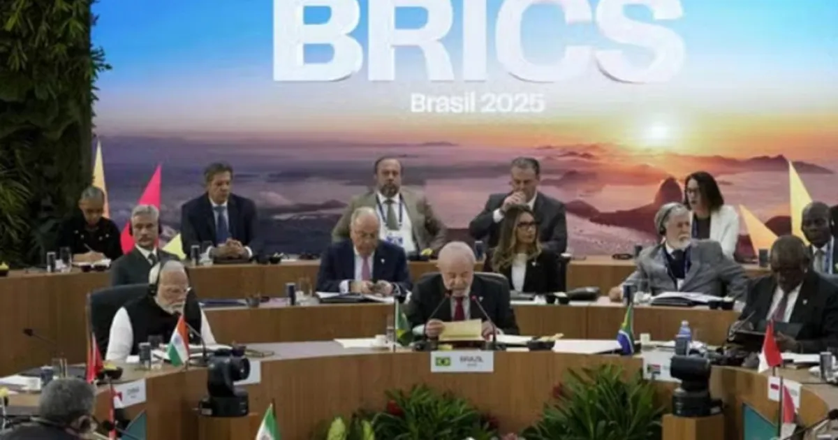 Líderes dos BRICS condenam "ataques militares" contra o Irão