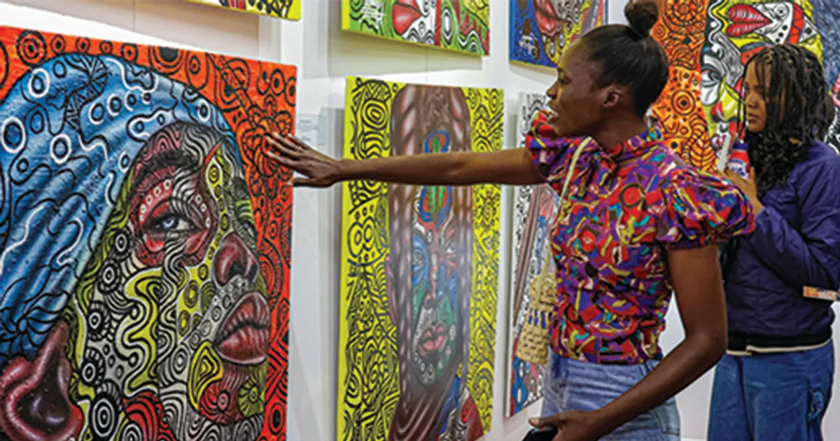 Alex Machado apresenta exposição "Ecos da Infância"