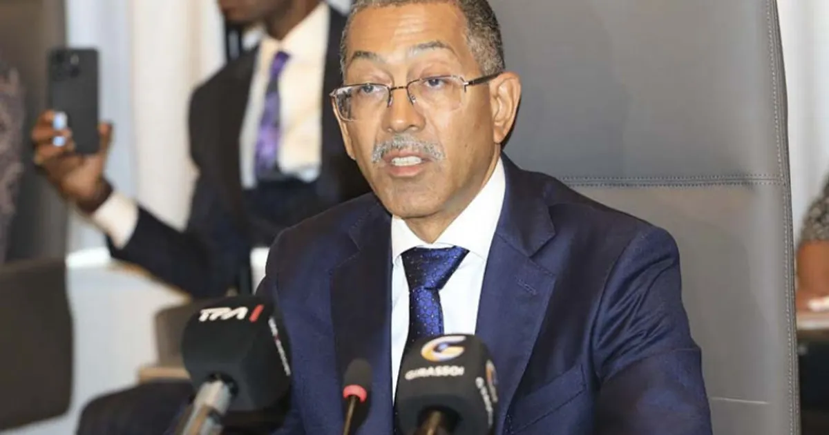 Angola reafirma aposta no aumento de refinação de petróleo no país