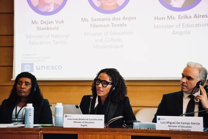 Angola apresenta em Paris projecto Escola Digital