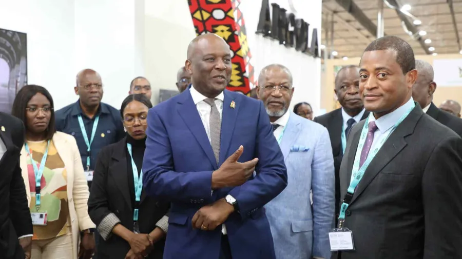 Stand de Angola no Fórum Urbano Mundial desperta atenção de visitantes