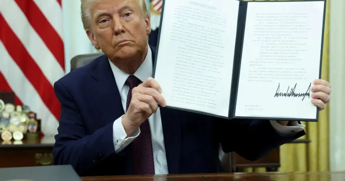 Donald Trump proíbe entrada de cidadãos de 12 países nos EUA